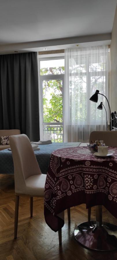 Tranquil Apartment In Vake 트빌리시 외부 사진