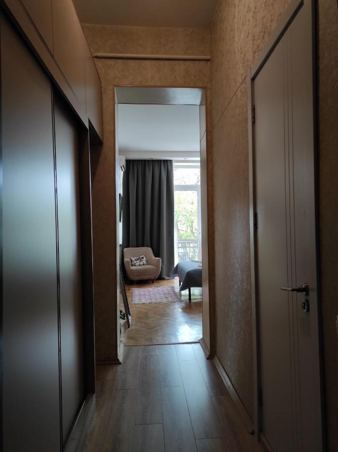 Tranquil Apartment In Vake 트빌리시 외부 사진