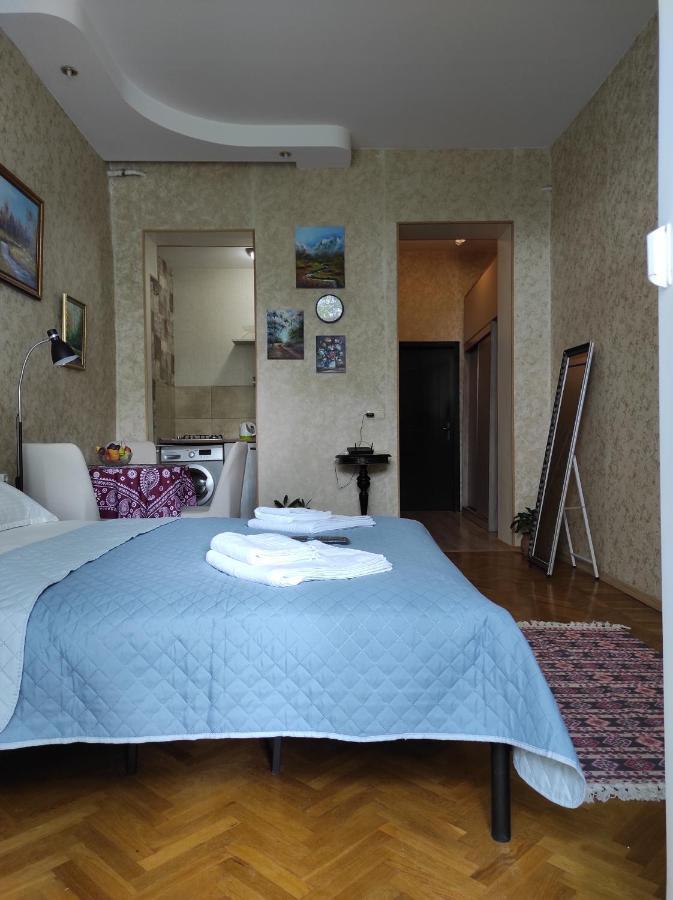 Tranquil Apartment In Vake 트빌리시 외부 사진