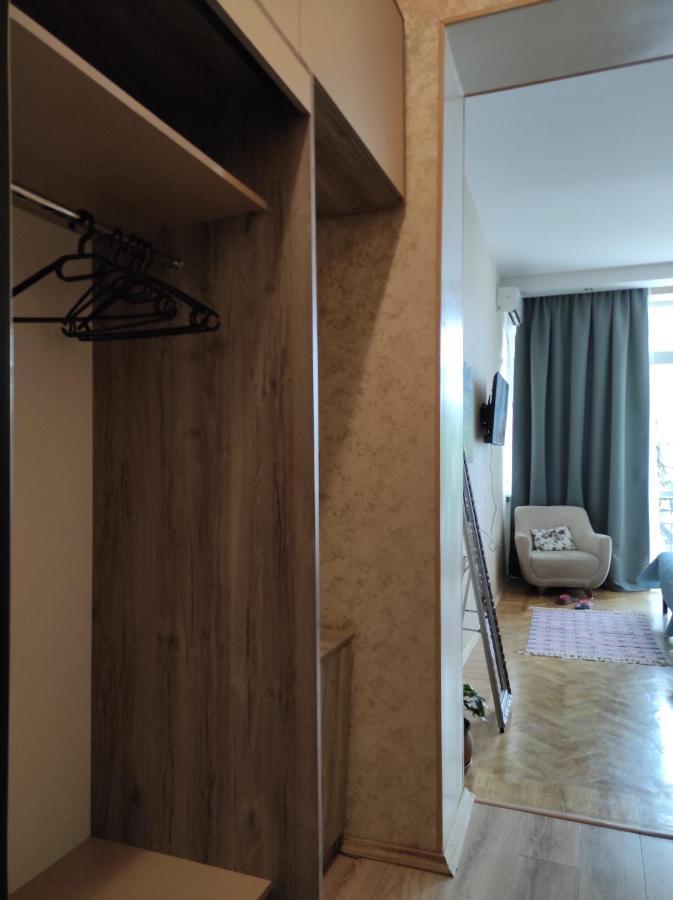 Tranquil Apartment In Vake 트빌리시 외부 사진